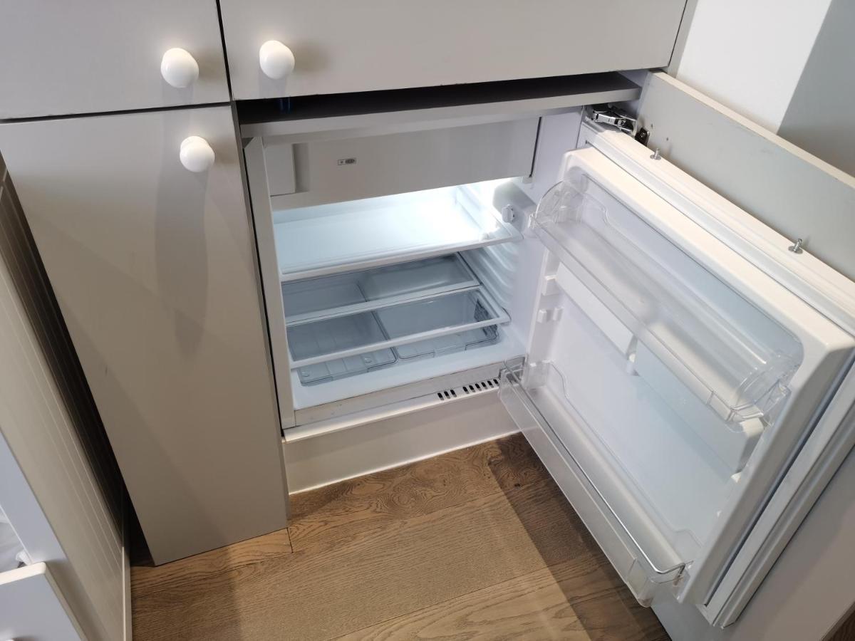 콜링엄 프라임 아파트먼트 런던 외부 사진 A built-in freezer