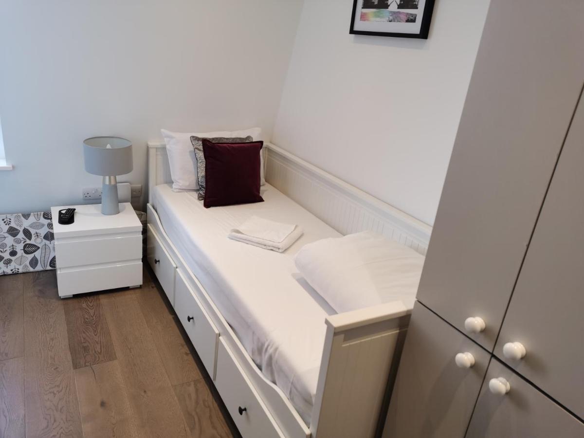 콜링엄 프라임 아파트먼트 런던 외부 사진 A single bed