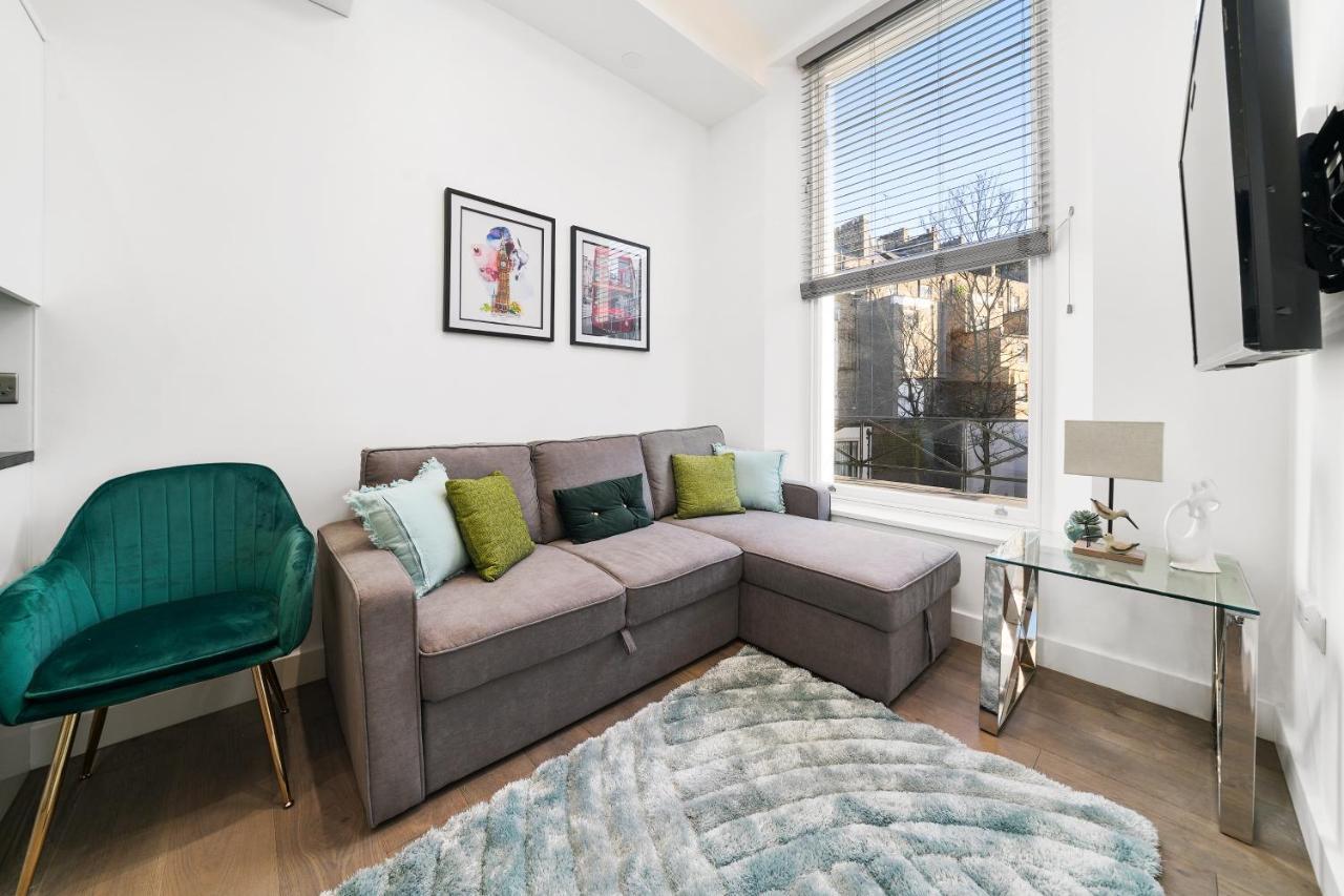 콜링엄 프라임 아파트먼트 런던 외부 사진 A staged living room
